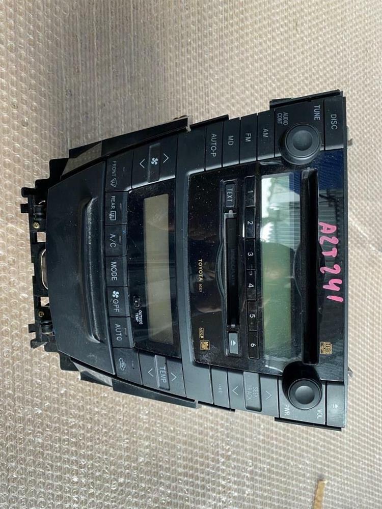 Магнитофон Toyota Caldina