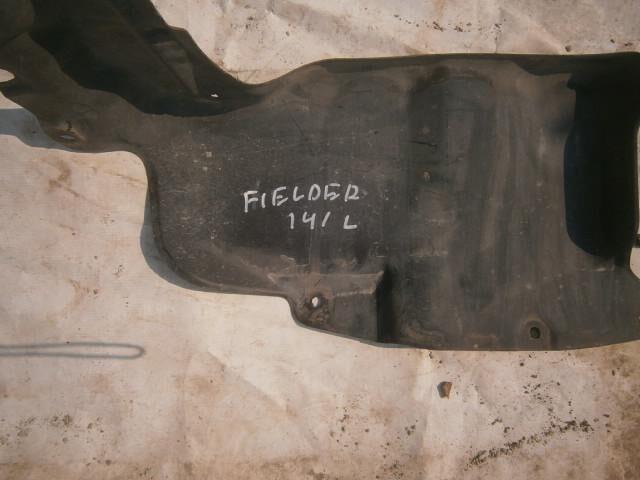 Подкрылок Тойота Королла Филдер в Чайковском 26428