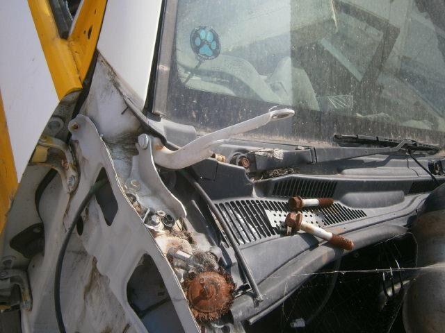 Решетка под лобовое стекло Тойота Хайлюкс Сурф в Чайковском 29488
