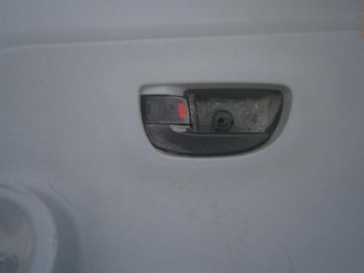 Дверь Тойота Приус в Чайковском 66102